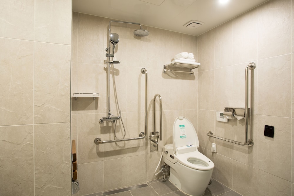 Shinchon Touch Hotel 19/24