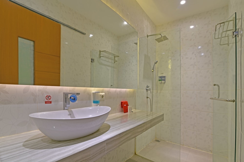 Reddoorz Plus @ Mahendradatta Denpasar 42/42