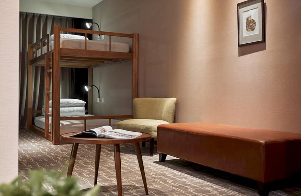 Orange Hotel Wenhua 24/36