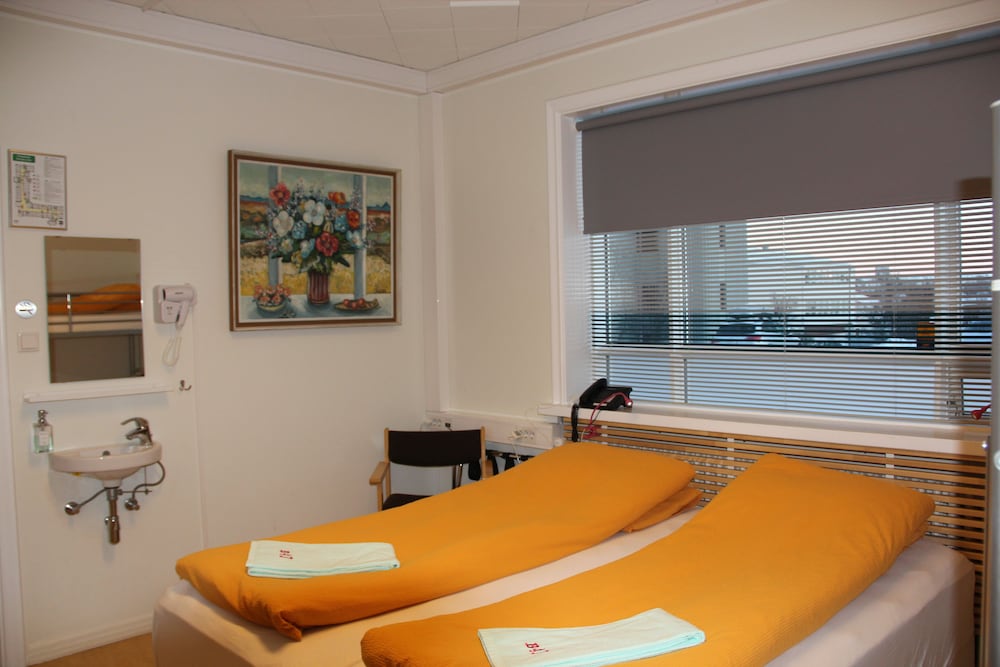 Hostel B47 10/45