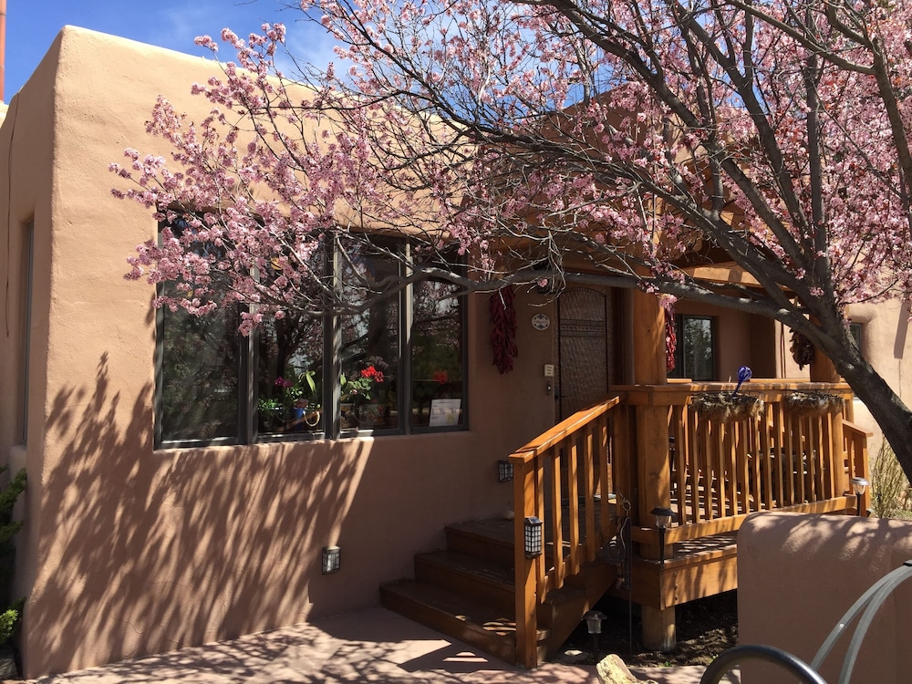 Casa Cuma Bed & Breakfast 3/67