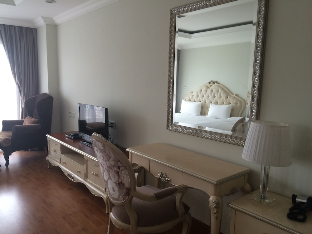 Lk Noble Suite 20/26