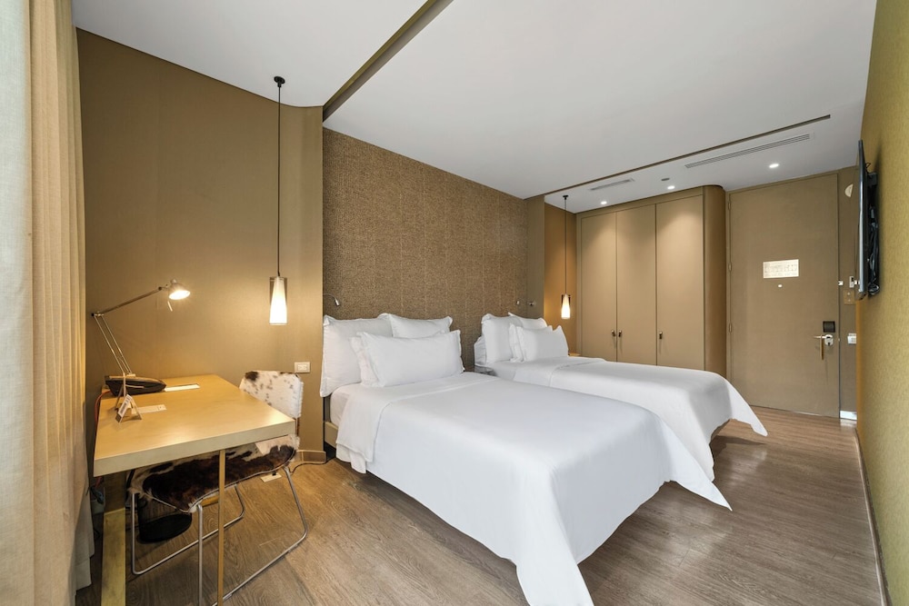 SUPERIOR, TWIN BEDS