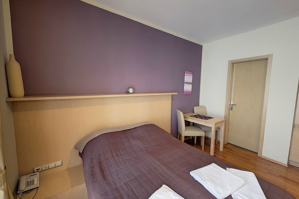 Royal Mediterran Hotel 9/50