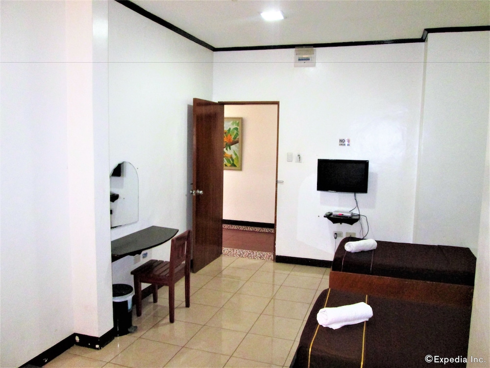 St. Nicolas Inn CDO City Center 44/55