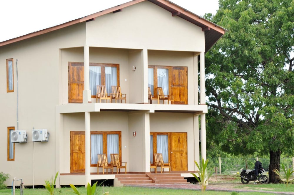Naaval Hotel 3/45