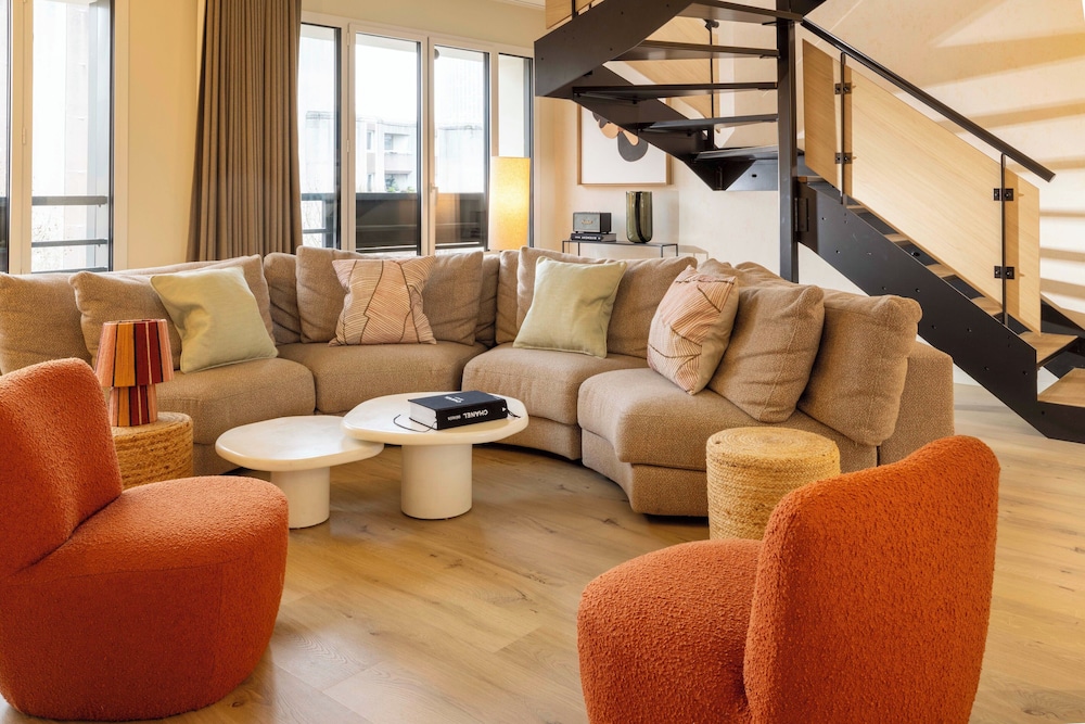 Yuna Porte Maillot - ApartHotel 30/50