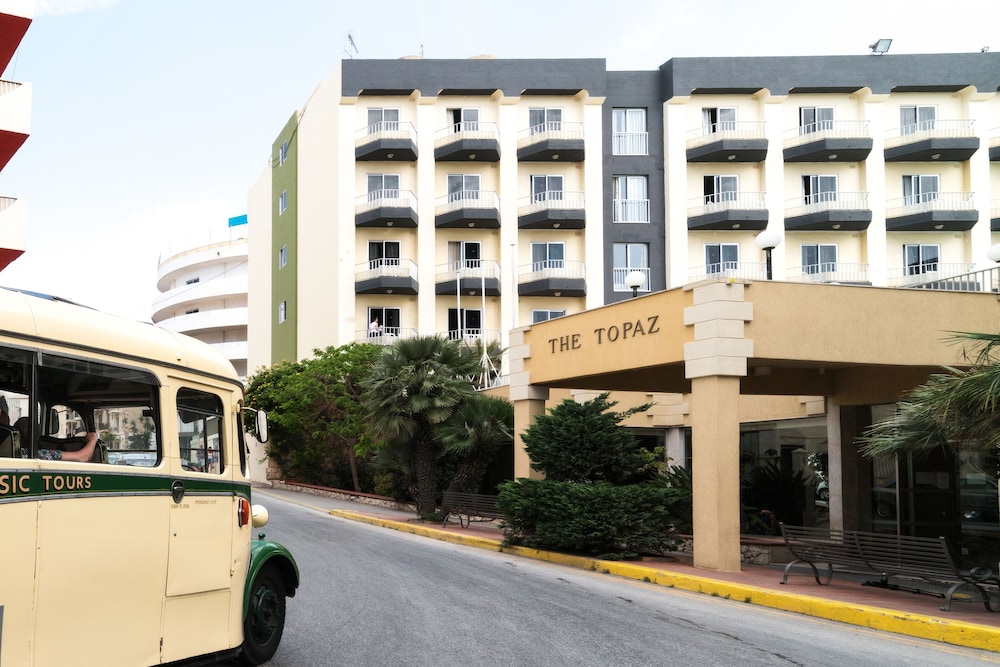 TOPAZ HOTEL 4/66
