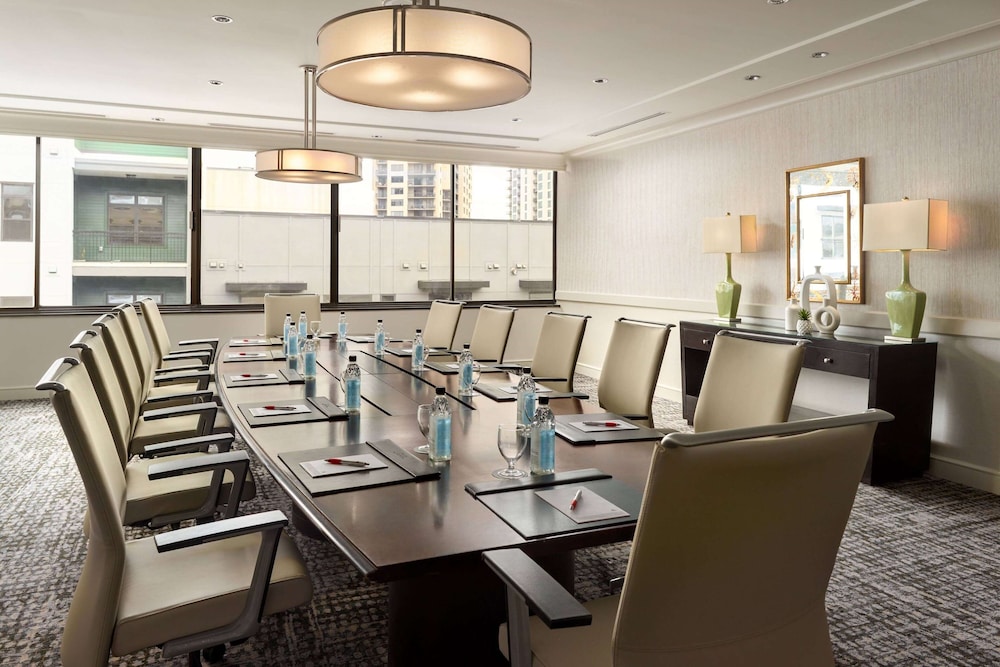 Wyndham Atlanta Buckhead Hotel & Conference Center 43/57
