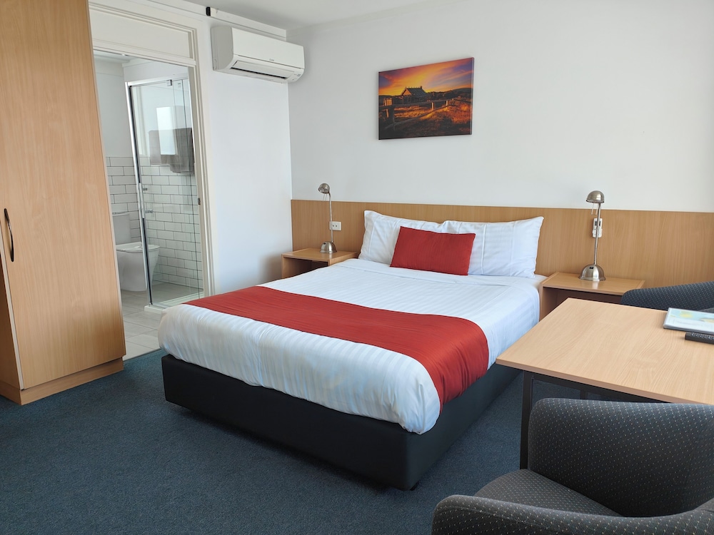 BARCLAY MOTOR INN 14/71