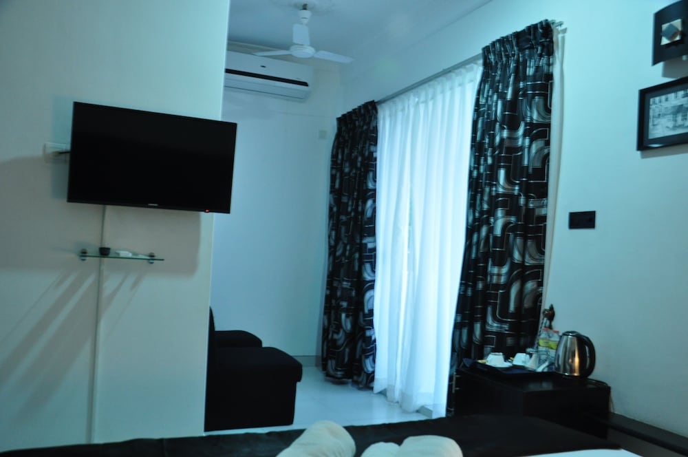 Villa Hotel 33/50
