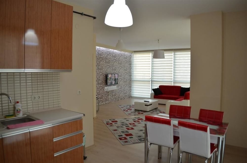 Hill Suites 31/34