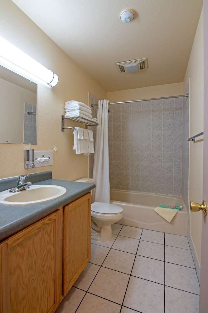 Silver Spruce Inn 50/50