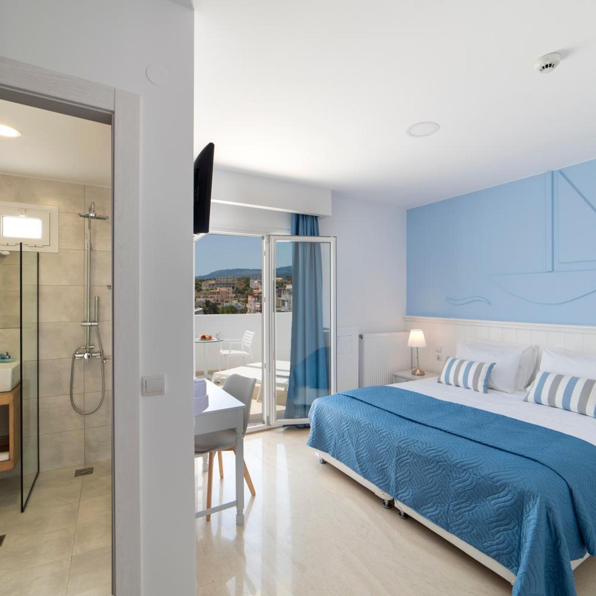 Superior, Double or Twin Bed, City View, Mini Pool