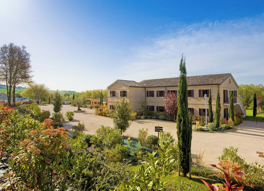Villa Gens Camuria 39/48