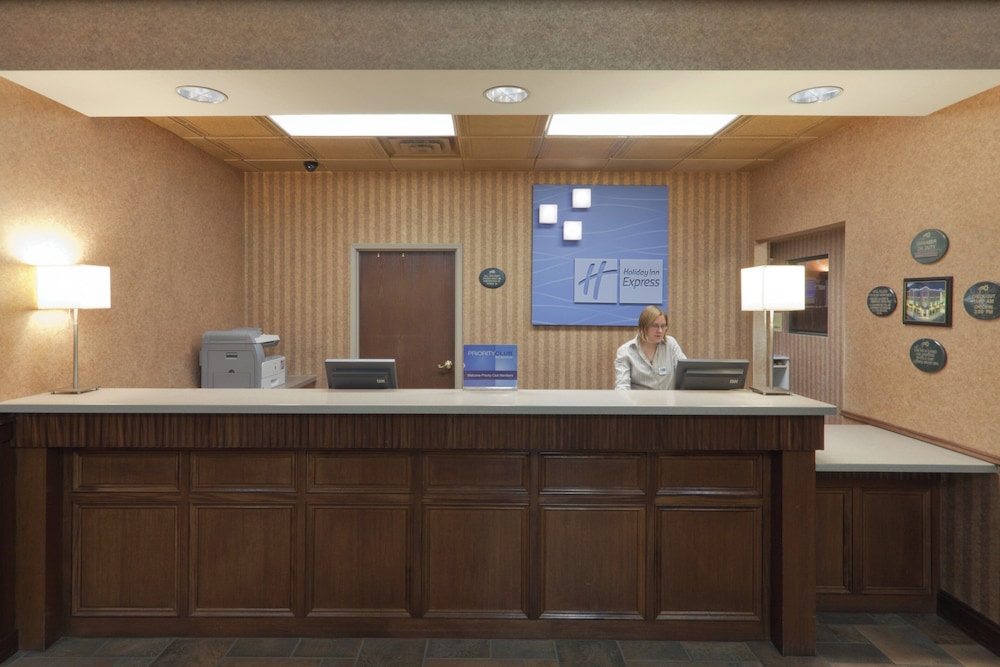 Holiday Inn Express And Suites Deadwood Gold Dust Casino 12/78