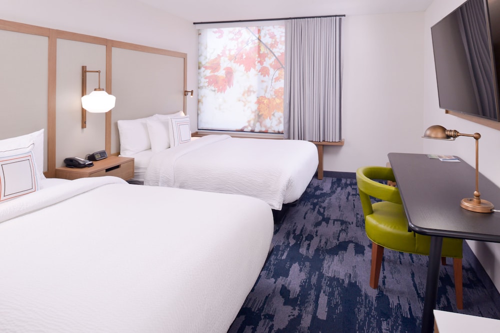 Fairfield Inn and Suites by Marriott Bakersfield Central 10/37