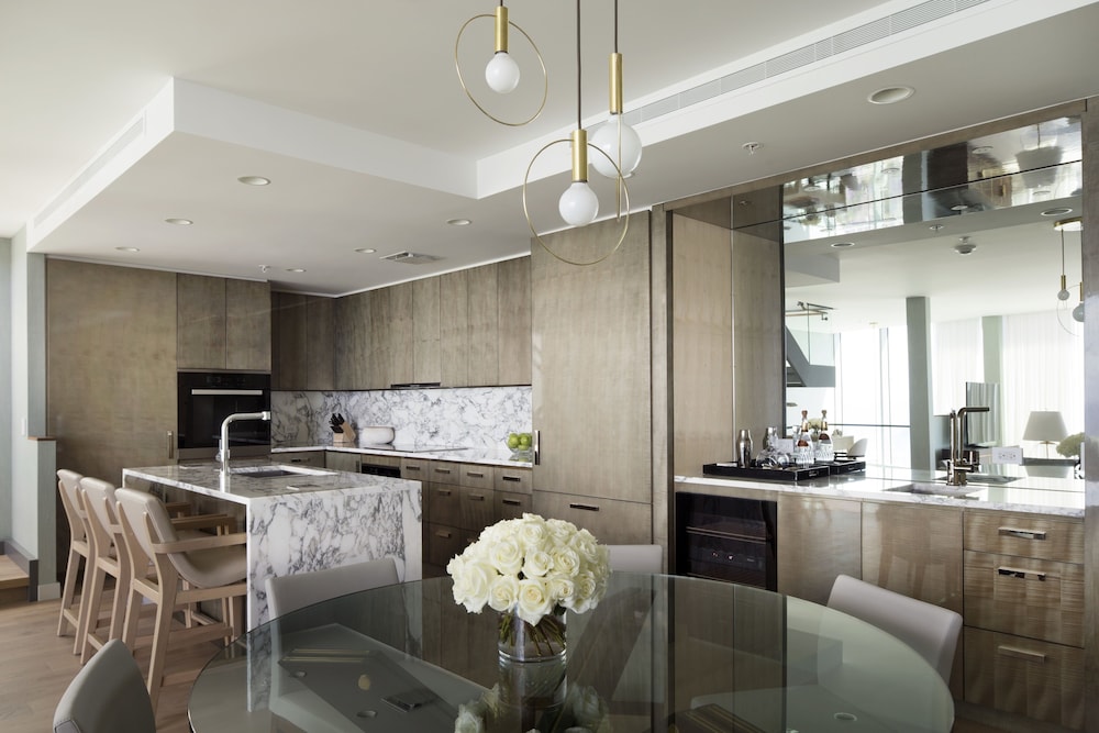 Real Select at the Ritz Carlton Residences, Waikiki Beach 9/50