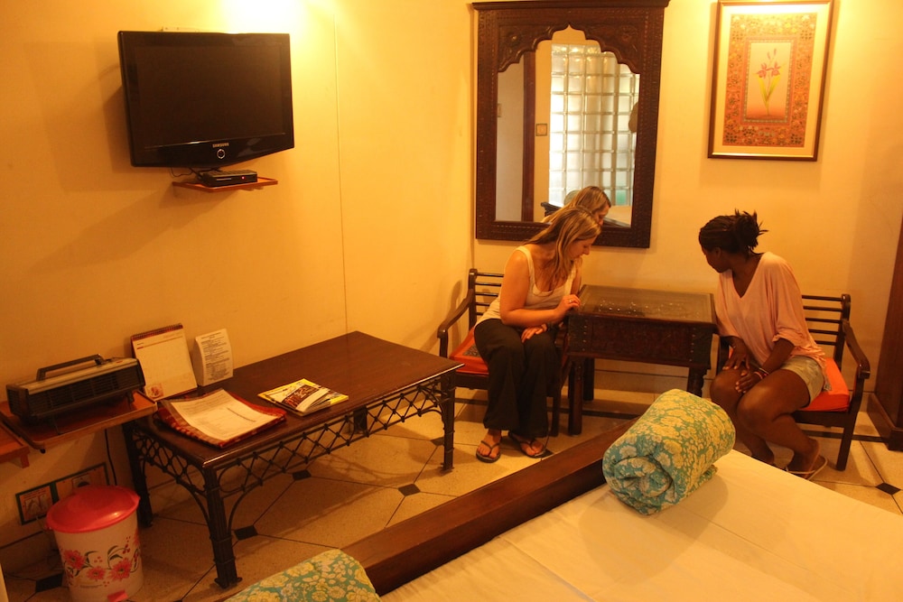 Jaipur Inn 45/62