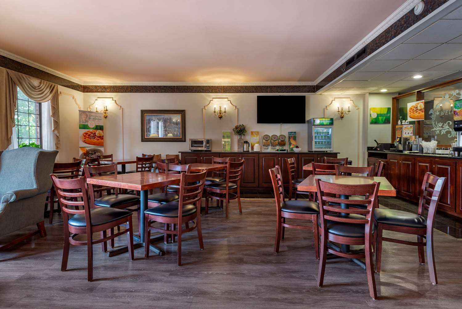 restaurant cafeteria