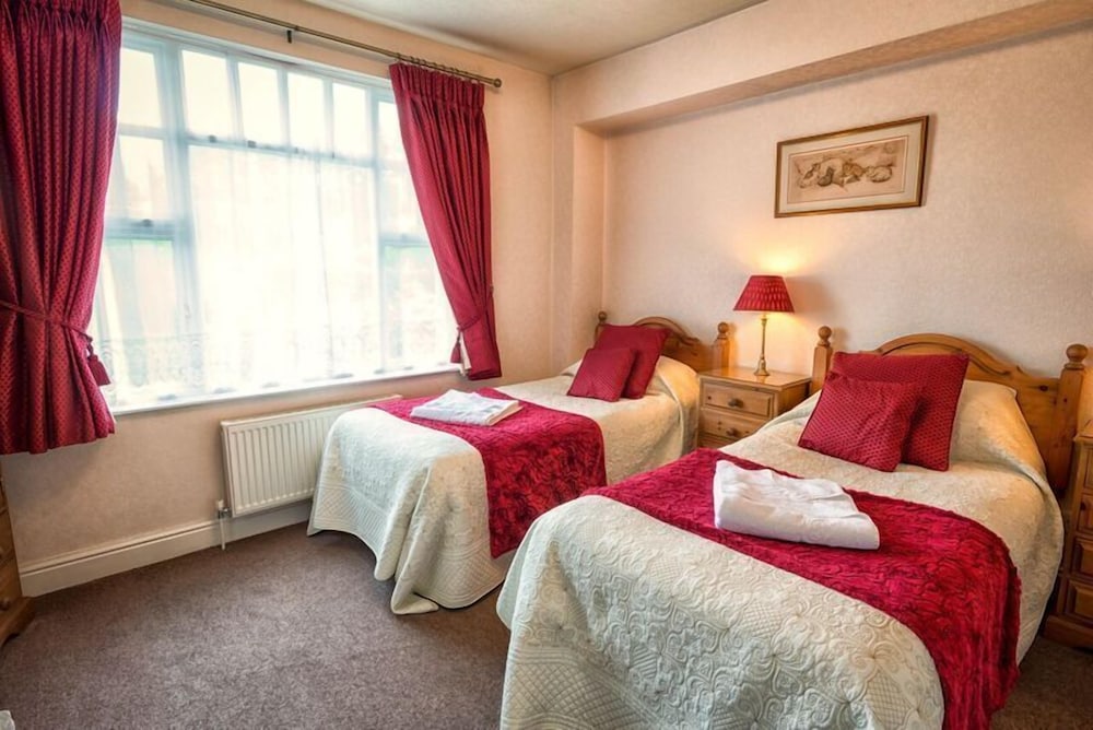Meadowcroft Country Guest House 7/27