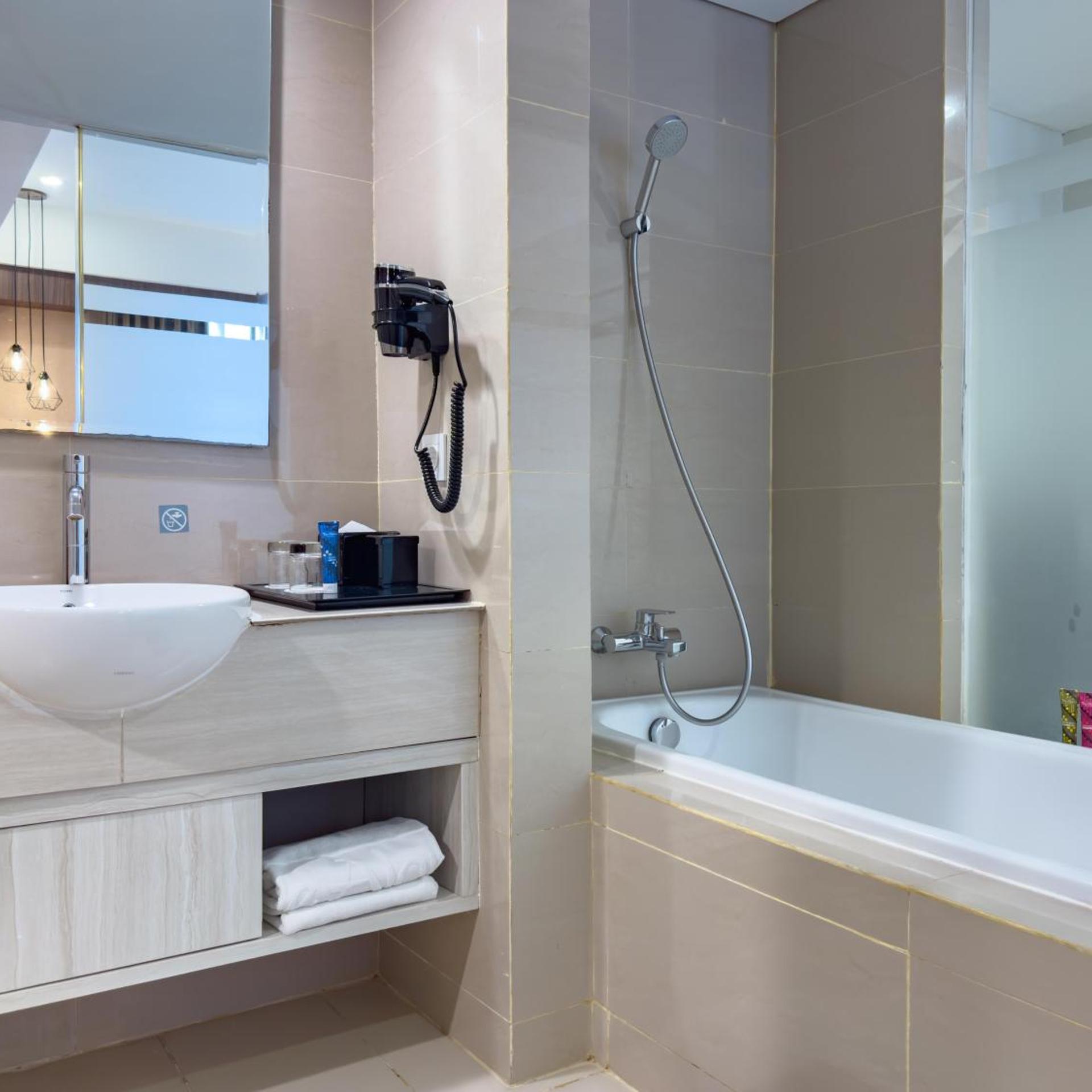 Executive, Suite, The Alana Hotel & Conference Center Malioboro Yogyakarta By Aston 8/10