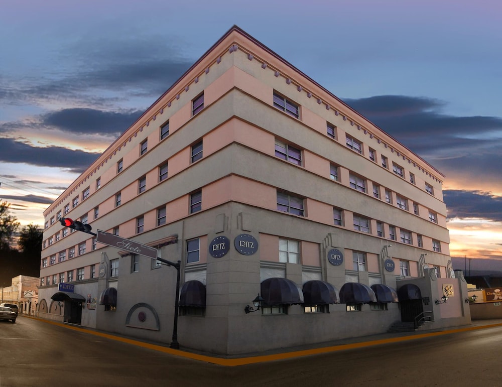 Hotel Ritz 2/31