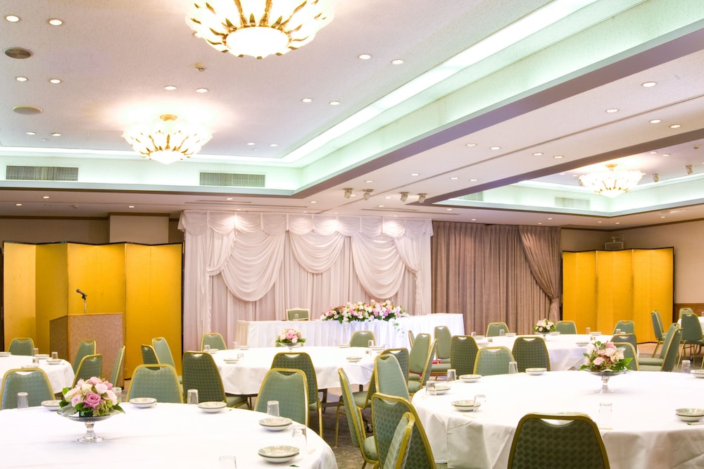 Kochi Sunrise Hotel 45/50
