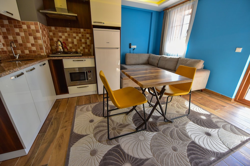 Hirande Hotel 41/50