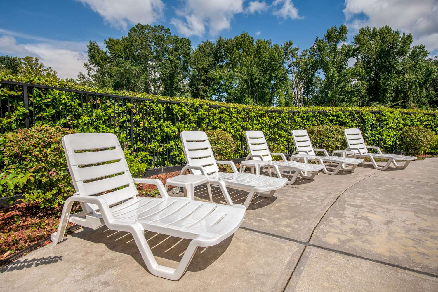 Quality Inn & Suites Jacksonville-Baymeadows 41/42