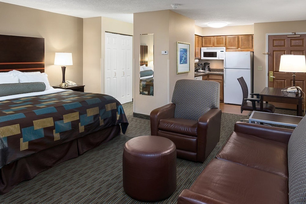 Aspen Suites - Rochester 24/37