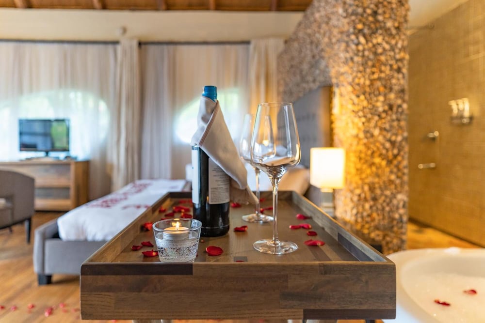 Le Petit Village Hotel 26/50