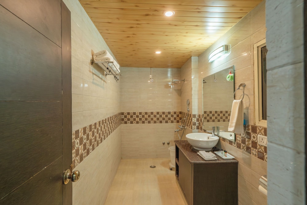 Dynasty Resort, Khurpatal 48/51