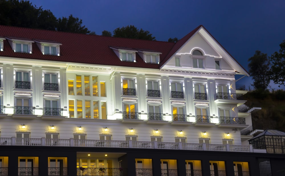 Mell Hotel 7/57