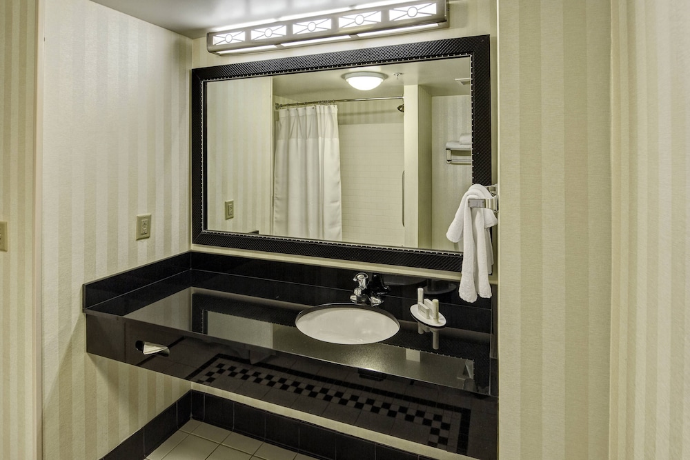 Fairfield Inn & Suites by Marriott Memphis Olive Branch 49/50