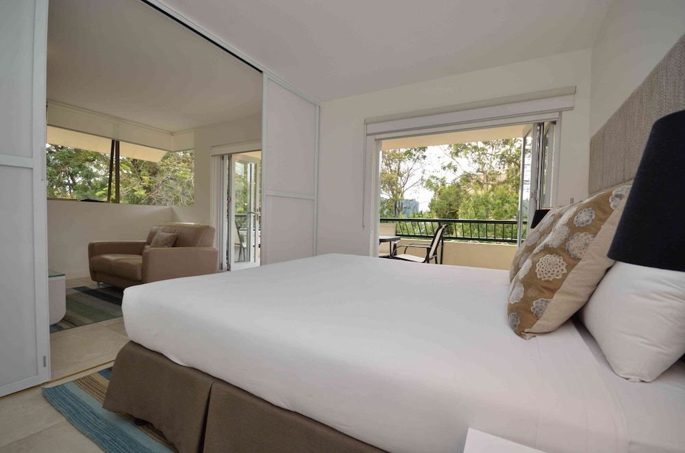 2 Bedrooms, Apartment, Queen and Twin Beds