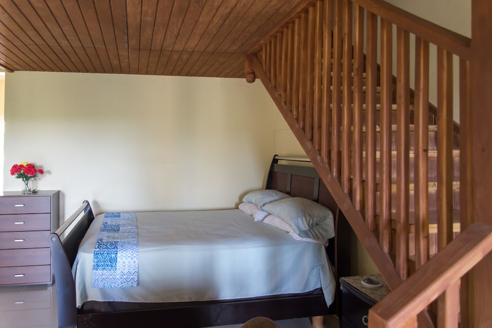 Monimo Ridge Suites 6/21