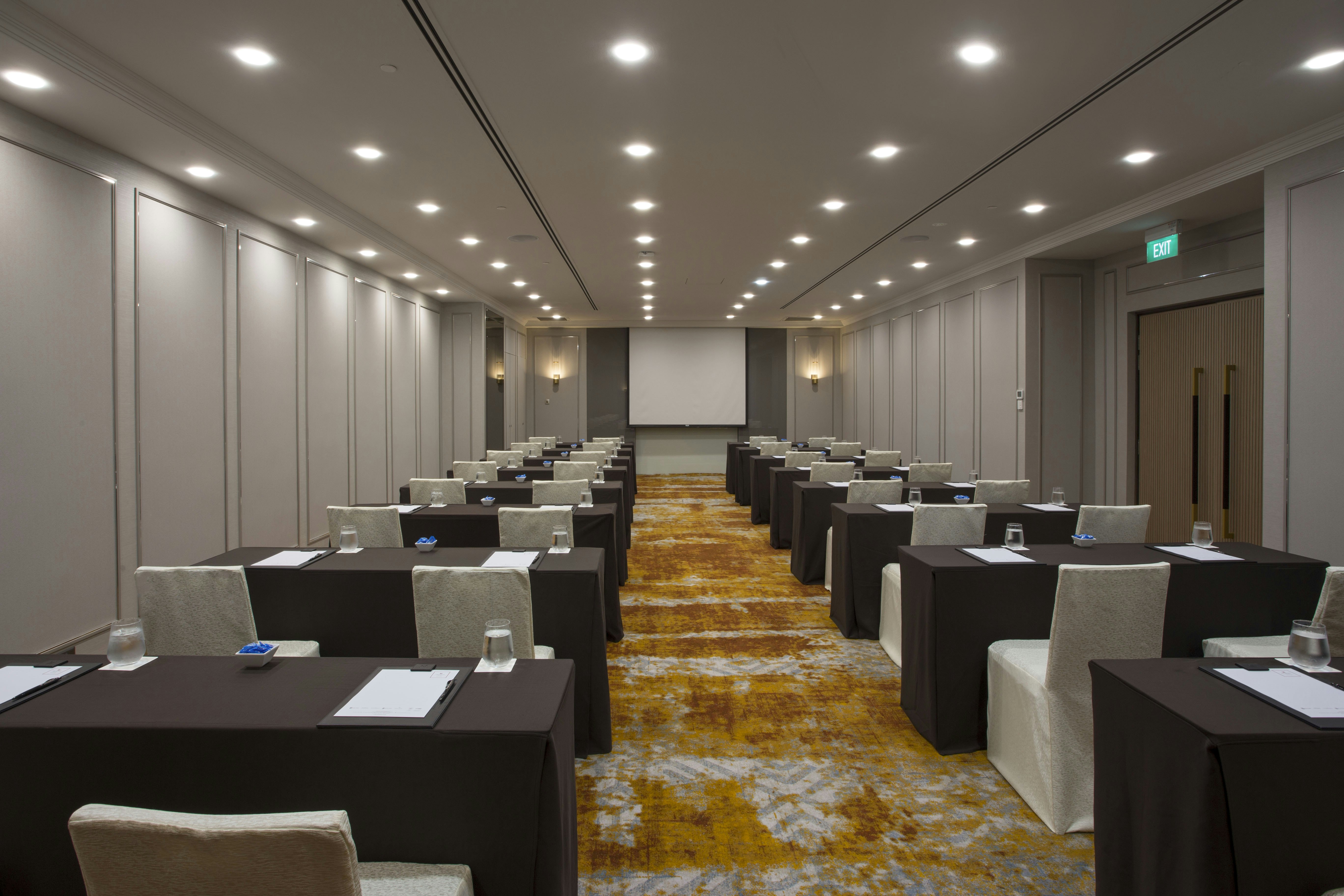 Orchard Hotel Singapore 40/48
