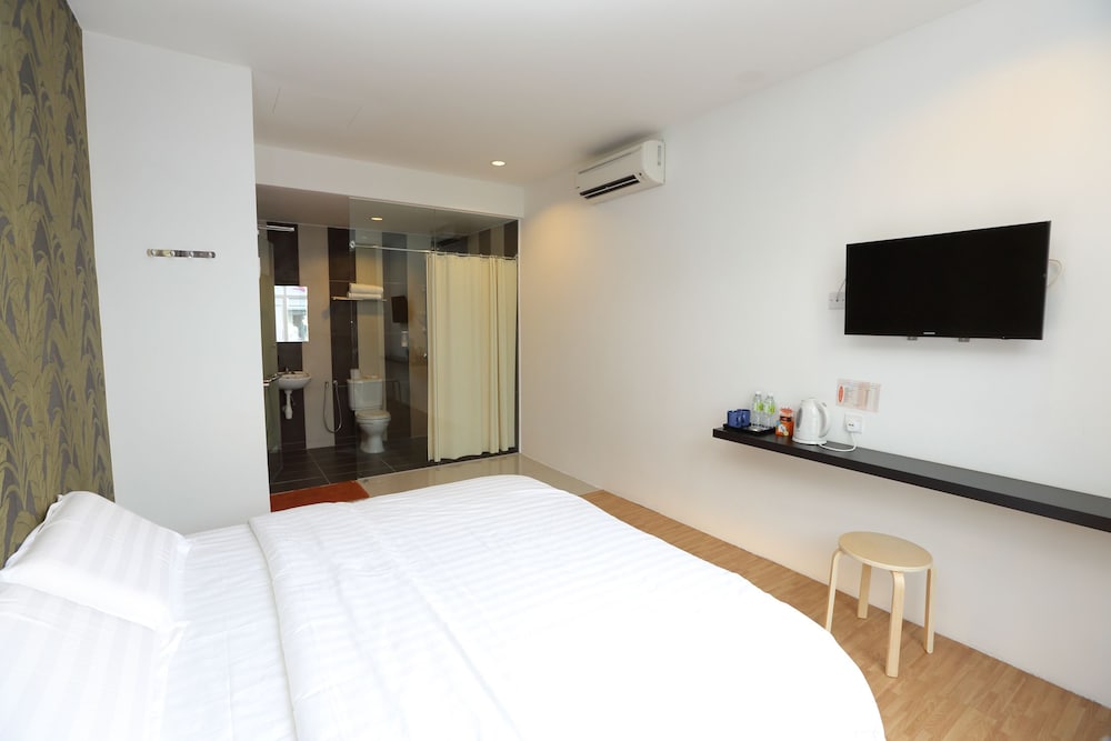 1 Hotel Taman Connaught 24/58