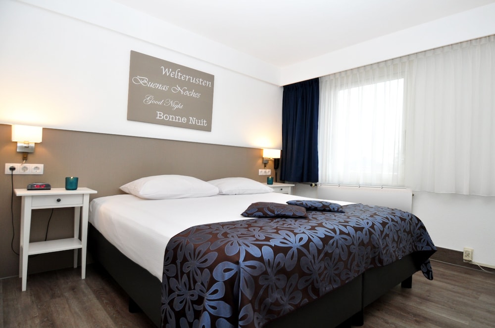 Hotel Herbergh Amsterdam Airport 11/30