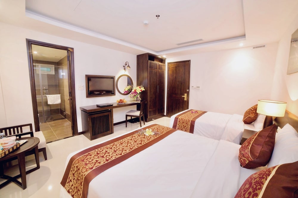 Edele Hotel 35/67