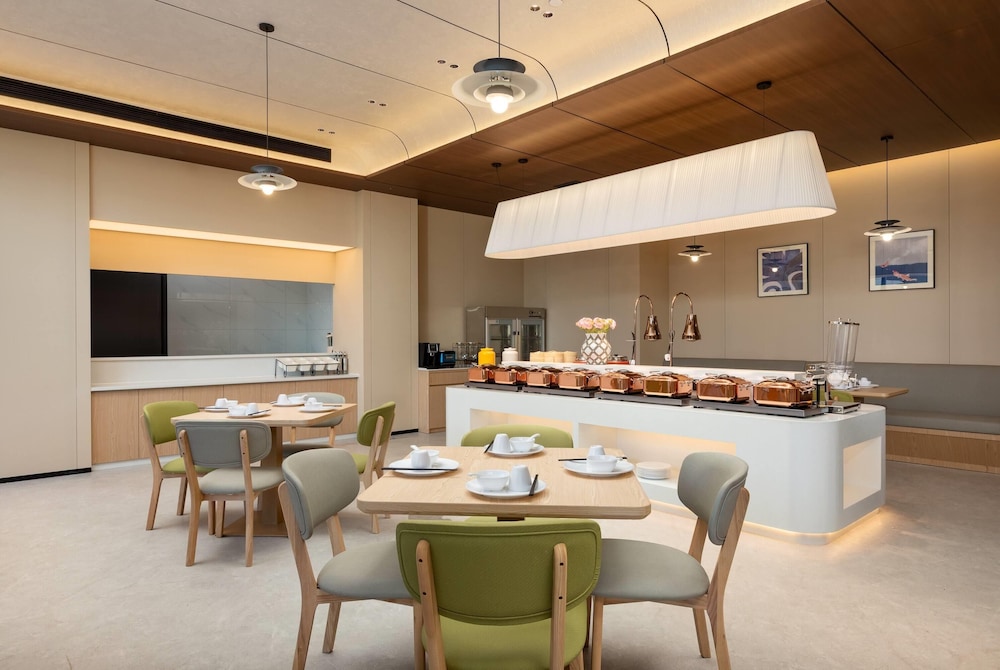 Days Inn by Wyndham Lincang Shuangjiang 13/16