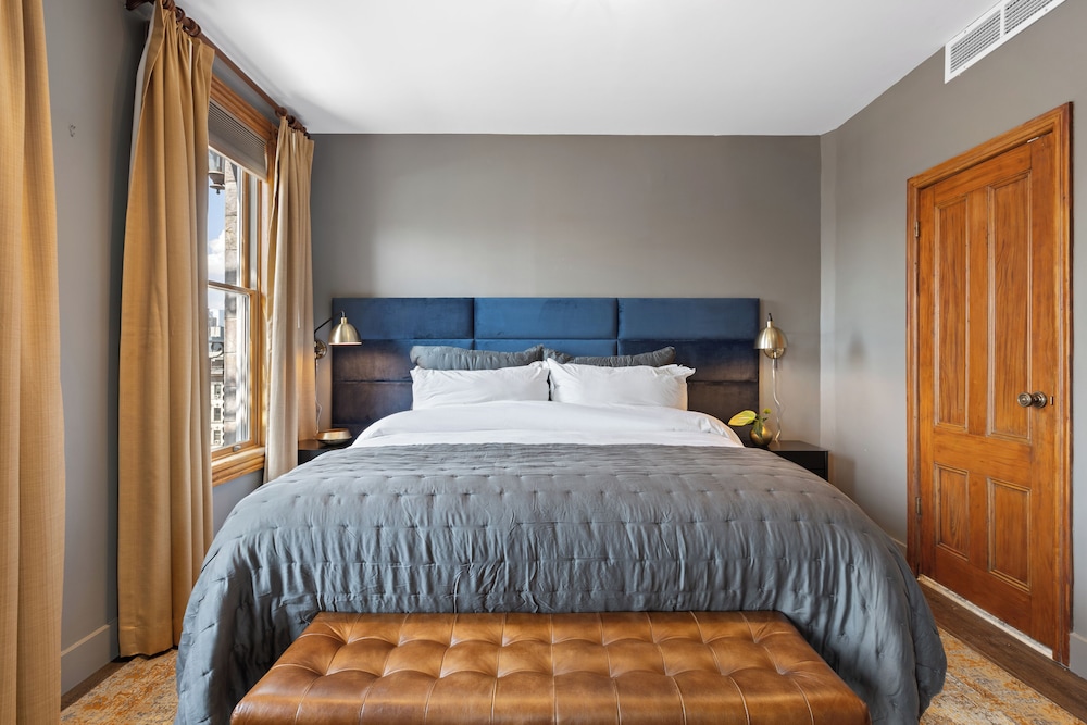 Blue Moon Boutique Hotel 8/50