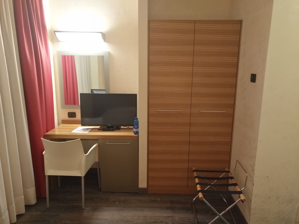 Bis Hotel Varese (ex ibis Styles Varese) 37/49