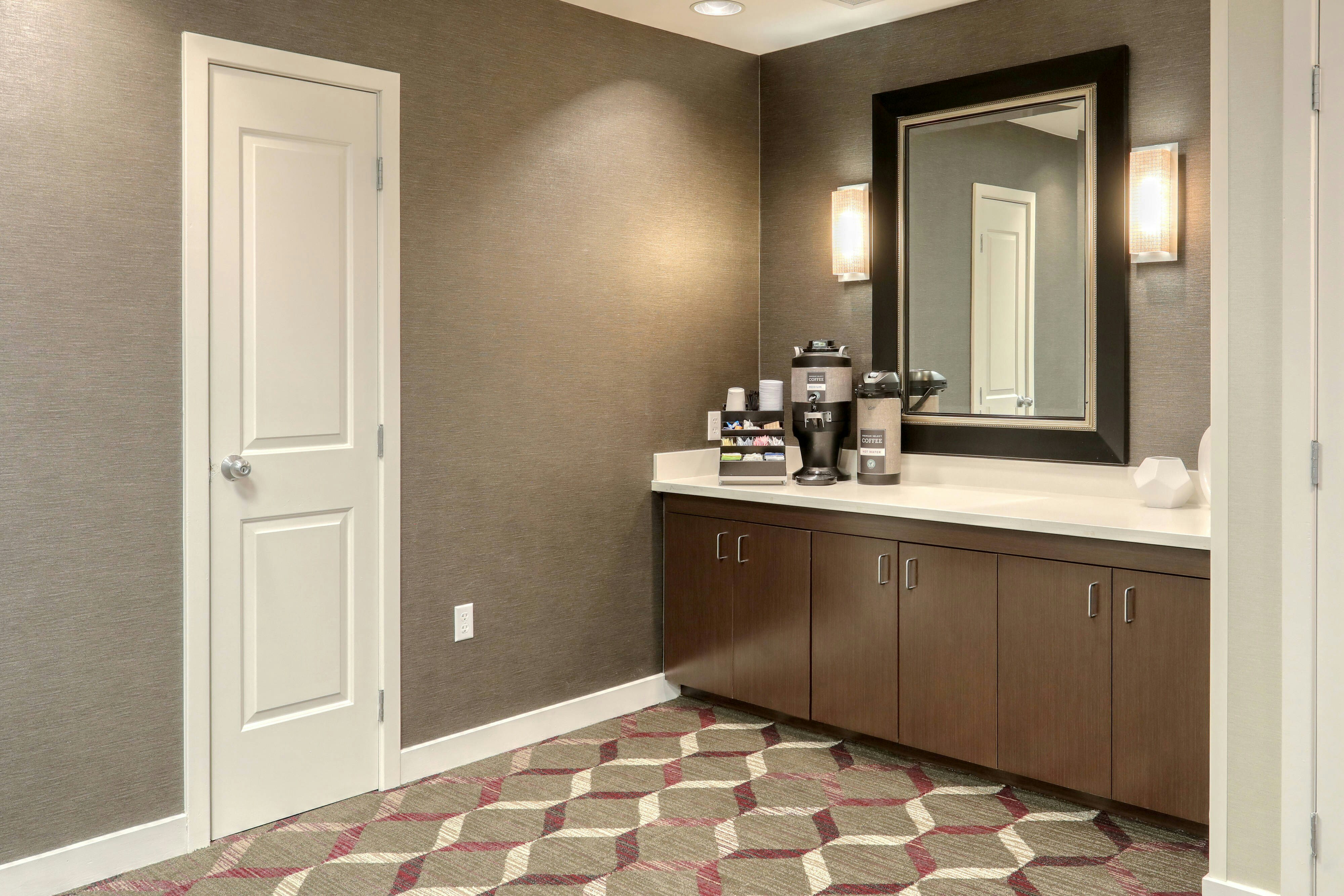 Residence Inn Woodbridge Edison/Raritan Center 48/48
