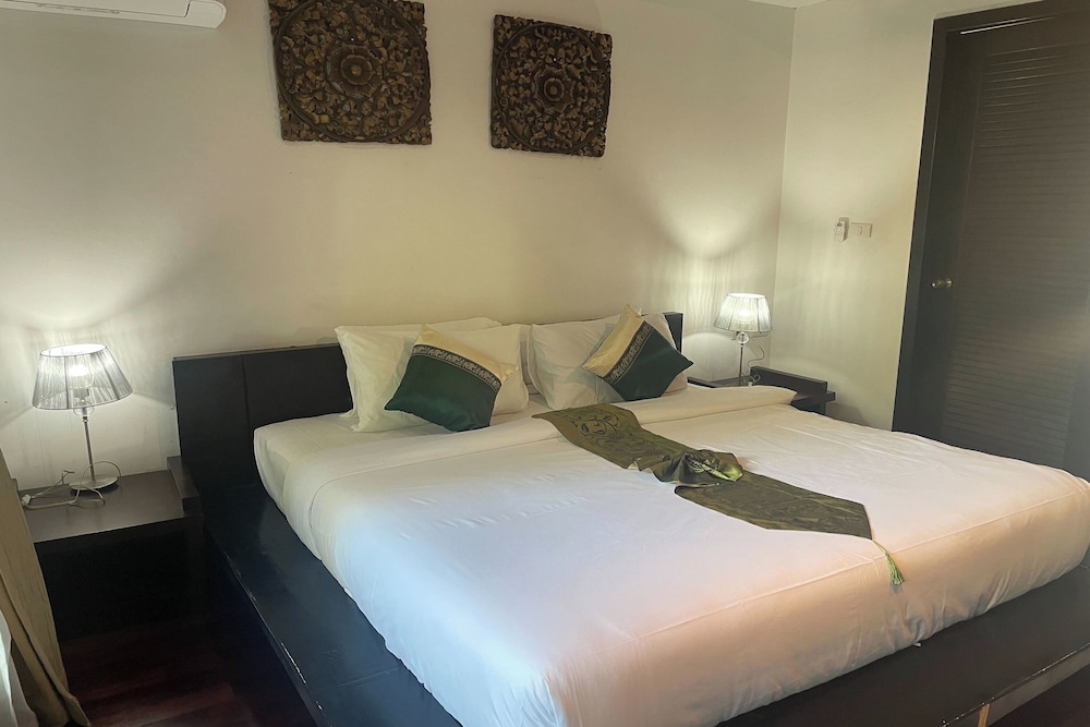 1 BEDROOM, VILLA, HILL VIEW