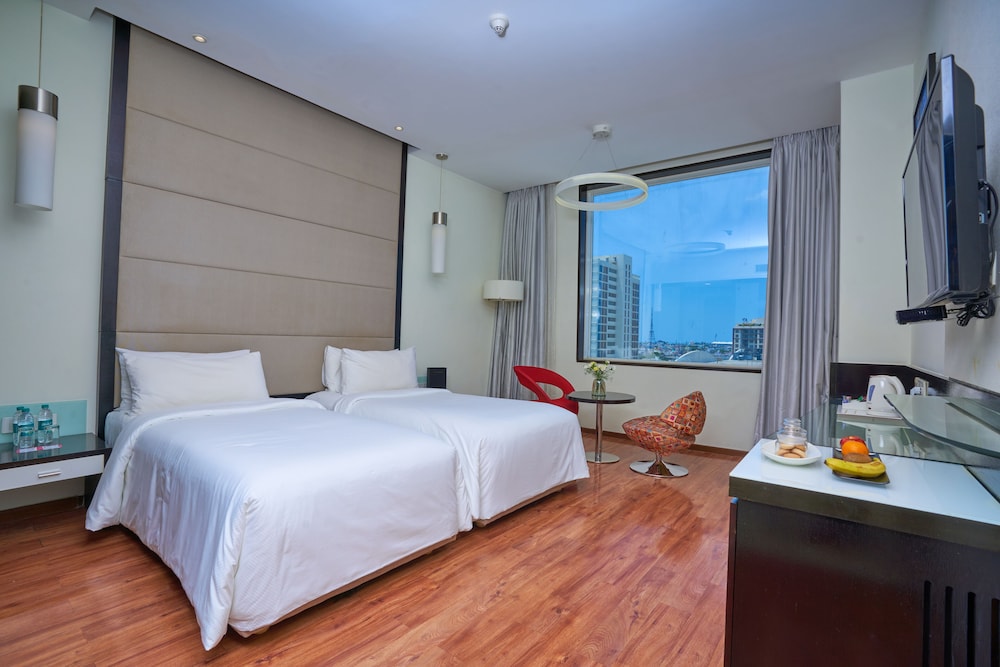 E HOTEL 28/68
