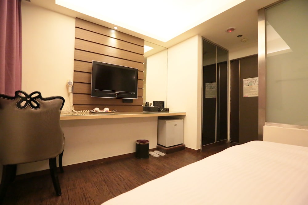Wangfu Hotel 24/37