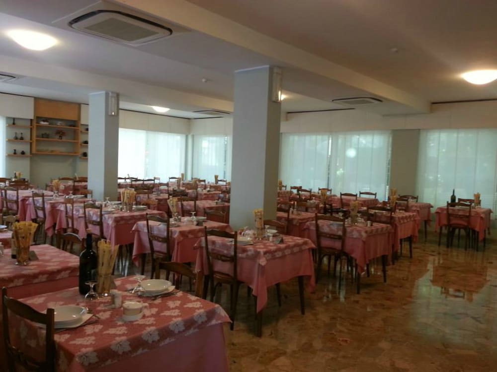 Hotel Irene 34/50