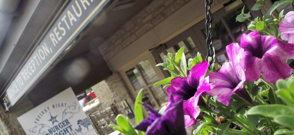 Sturdy's Castle Country Inn 3/47